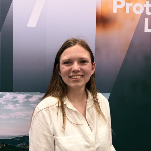 NEW KaleighHeadshot[1]